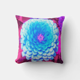 Cojín Decorativo Zinnia azul bonito en el jardín de verano morado