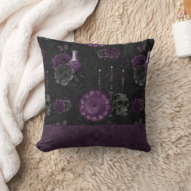 Cojín Decorativo Zodiac Magic | Rosas de cráneo gótico de ciruela m (Manta)