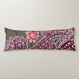 Cojín diseño de un patrón de paisajes rosa y marrón