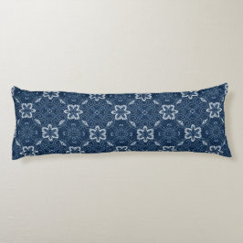 Cojín Diseño floral azul y blanco