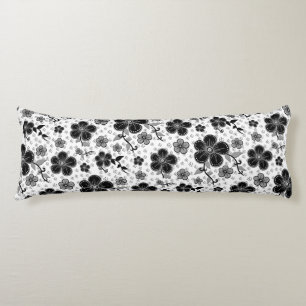 Cojín Estampado floral en blanco y negro