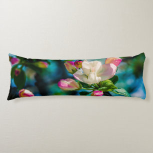 Cojín Flor y brotes de arvejas