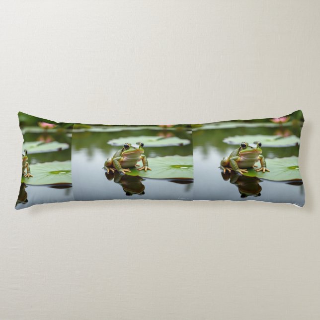 Cojín Frog on Lily Pad Serene Pond Body Pillow Design (Anverso)