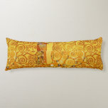 Cojín Gustav Klimt Tree of Life: Simbolista Art Nouveau<br><div class="desc">Eleva tu espacio con esta icónica obra maestra, el "Árbol de la Vida" de Gustav Klimt (de la Frisa Estúclet). Esta célebre obra de arte Art Nouveau cautiva con sus ramas doradas, sus complicados patrones y sus motivos simbólicos que representan el viaje, la conexión y el crecimiento de la vida....</div>