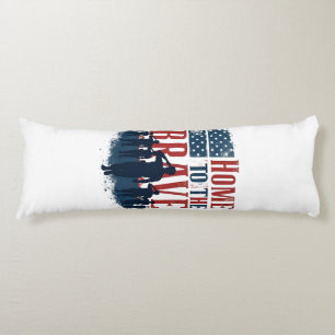 Cojín Home of the Brave Salute Tee