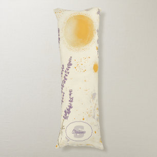 Cojín Lavanda caprichosa y patrón floral amarillo