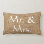 Cojín Lumbar Arpillera rústica de Sr. y de señora Wedding<br><div class="desc">Arpillera rústica elegante,  de Sr. y de señora moderna Turquoise falsa,  escritura,  casando la almohada.</div>