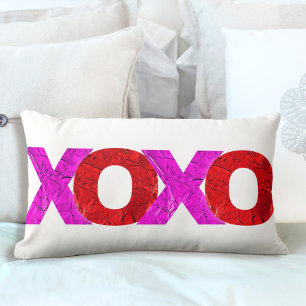Cojín Lumbar Audaz XOXO Amor Relieve metalizado Rojo Rosa Día d