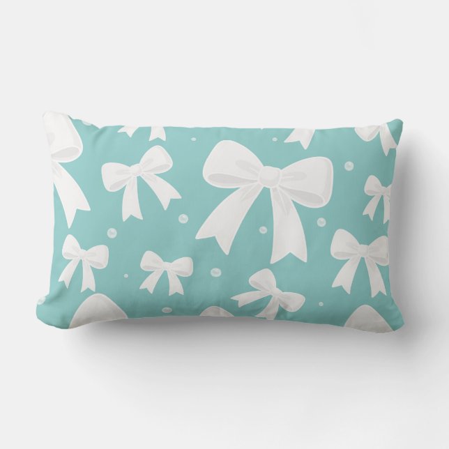 Cojín Lumbar Azul con Perlas y Coqueta de Arcos Blancos (Anverso)