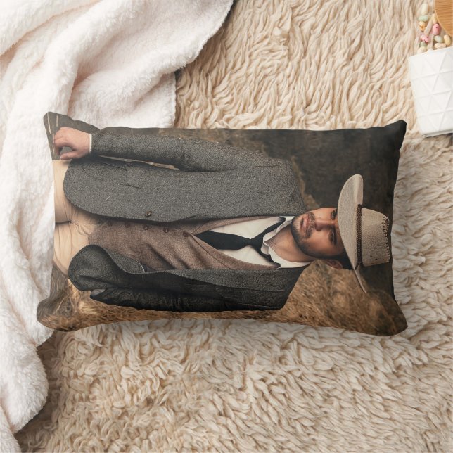 COJÍN LUMBAR BOYFRIEND PILLOWS HANDSOME COWBOY (Manta)