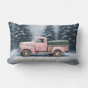 Cojín Lumbar Camión rosa de época llevando un árbol de Navidad