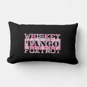 Cojín Lumbar Camo rosa del tango Foxtrot del Whiskey del ejérci