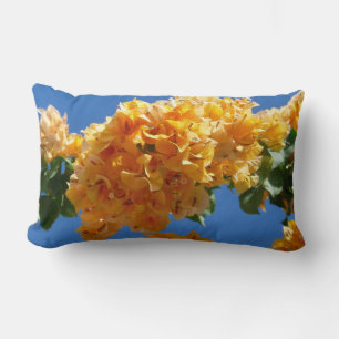 Cojín Lumbar Clúster de la Floral Dorada de Bougainvillea