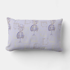 Cojín lumbar color lila con diseño de maniqui.