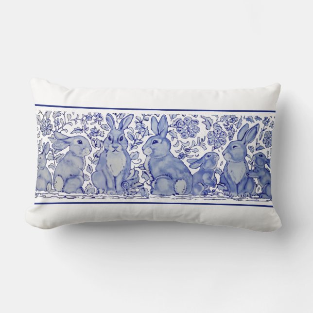 Cojín Lumbar Conejo azul y blanco Woodland Bunny Delft Dedham (Anverso)