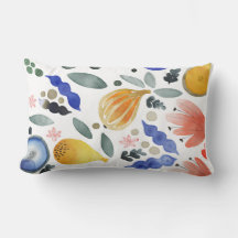 Coussin coloré aux motifs de fleurs et de fruits