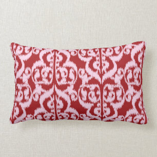 Cojín Lumbar Damasco del Moorish de Ikat - rojo oscuro y rosado