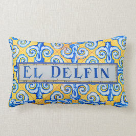 Cojín Lumbar Delfín estiloso en español azul y amarillo