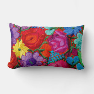 Cojín Lumbar Detalle del bordado tradicional textil floral