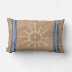 Cojín Lumbar Diseño de petroglifo del sol del suroeste con bord