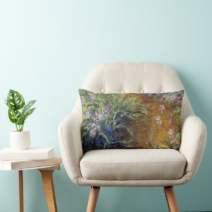 Cojín Lumbar El camino a través de los iris por Claude Monet
