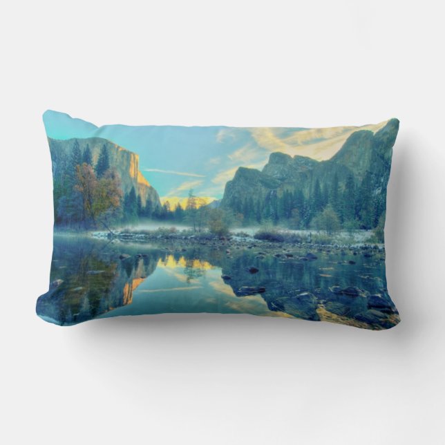 Cojín Lumbar EL Capitan y reflexión de tres hermanos (Anverso)