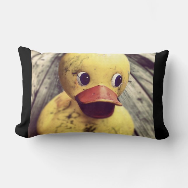Cojín Lumbar ¡El Ducky de Goma Amarillo necesita un baño! (Anverso)