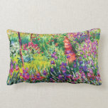 Cojín Lumbar El jardín del iris en Giverny de Claude Monet<br><div class="desc">El jardín del iris en Giverny de Claude Monet. 
Visite por favor mi tienda para un diseño más interesante y más => bien escogido zazzle.com/iwheels* del color</div>