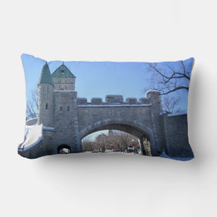 Cojín Lumbar Entrada a la Ciudad Vieja de Quebec, Quebec, Canad