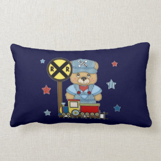 Cojín Lumbar Es un tren del oso de peluche del muchacho