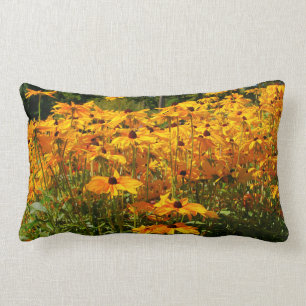 Cojín Lumbar escena del jardín, flores amarillas iluminadas de