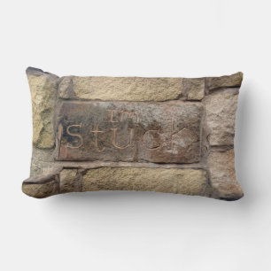 Cojín Lumbar "Estoy atascado" otro ladrillo en la pared