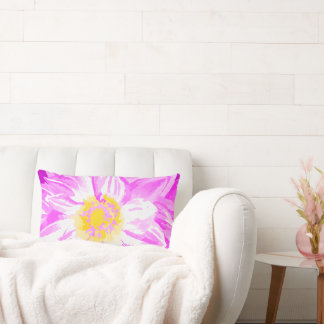 Cojín Lumbar Flor pintada de amarillo y plumas de fucsia magent