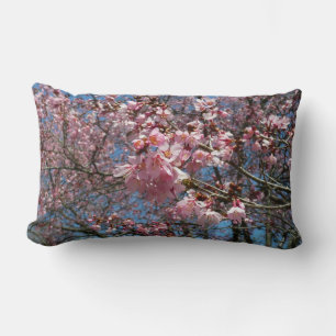 Cojín Lumbar Flores de cerezo y de primavera rosada de abeja