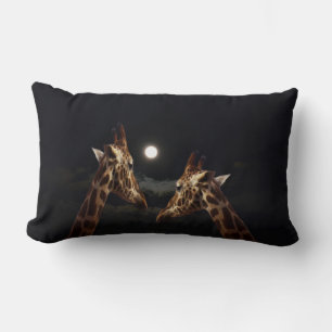 Cojín Lumbar Giraffe Love In The Moonlight,