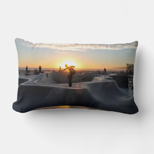 Cojín Lumbar HAMbWG - Skateboarder al atardecer (Anverso)