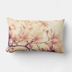 Cojín Lumbar Hermosa flor de magnolia pastel