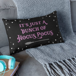 Cojín Lumbar Hocus Pocus Cita de Halloween negro y púrpura