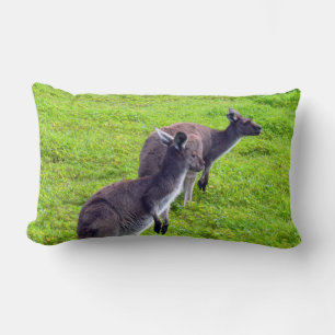 Cojín Lumbar Horizontes sin límites: canguros grises en planici