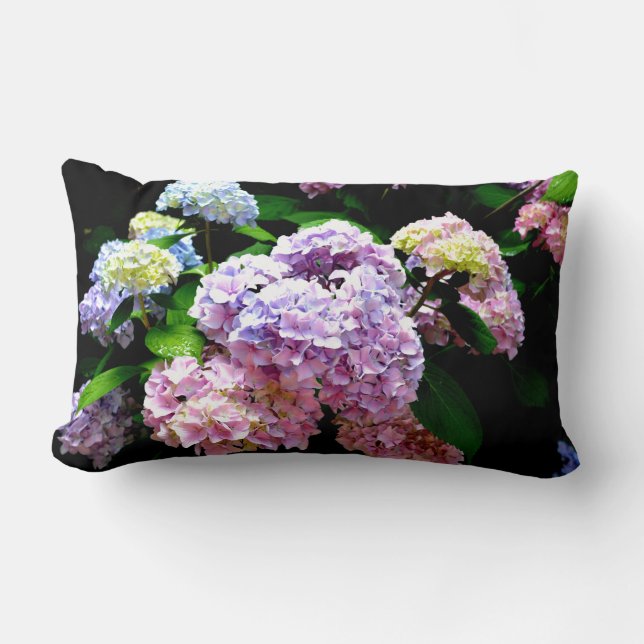 Cojín Lumbar Hydrangea garden, rosa, azul, violeta floral (Anverso)