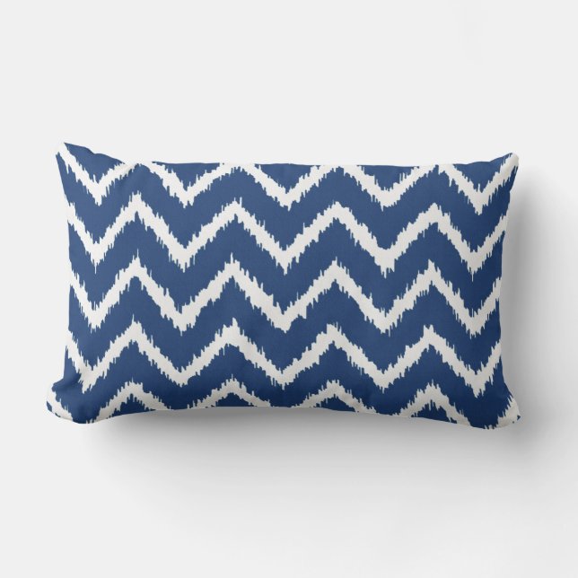 Cojín Lumbar Ikat Chevrons - Azul y blanco de la marina (Anverso)