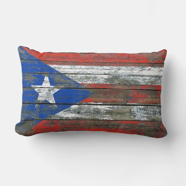 Cojín Lumbar La bandera puertorriqueña en la madera áspera sube (Anverso)