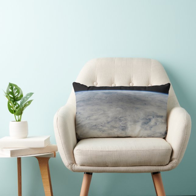 Cojín Lumbar La Sombra De La Luna Está En El Pacífico Norte. (Silla)