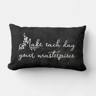 Cojín Lumbar Lily del Valle con Cita