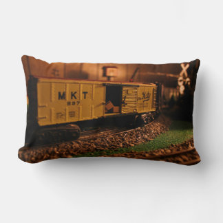 Cojín Lumbar Lionel Train Scene- Open Boxcar- Pillow