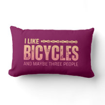 Me gustan las bicicletas y tal vez tres personas c