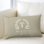 Cojín Lumbar Moderno Monograma Rústico Nombramiento de la famil<br><div class="desc">Monograma ruso moderno Familia de coronas Sage Lumbar Pillow</div>