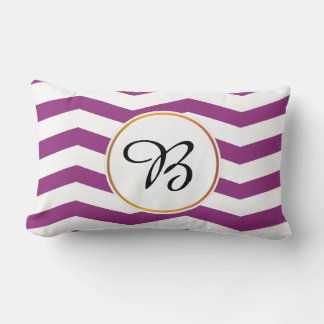 Cojín Lumbar monogramo y chevron estampado