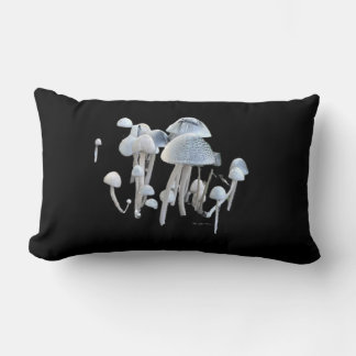 Cojín Lumbar Mushrooms Throw Pillow