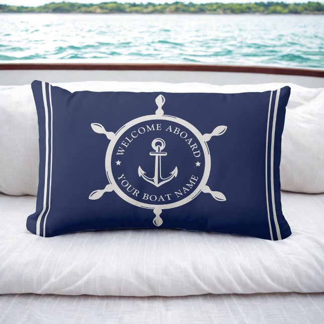 Cojín Lumbar Nautical Naval Azul bienvenida a bordo Personaliza (Nautical Navy Blue Welcome Aboard Custom Boat Name Lumbar Pillow)